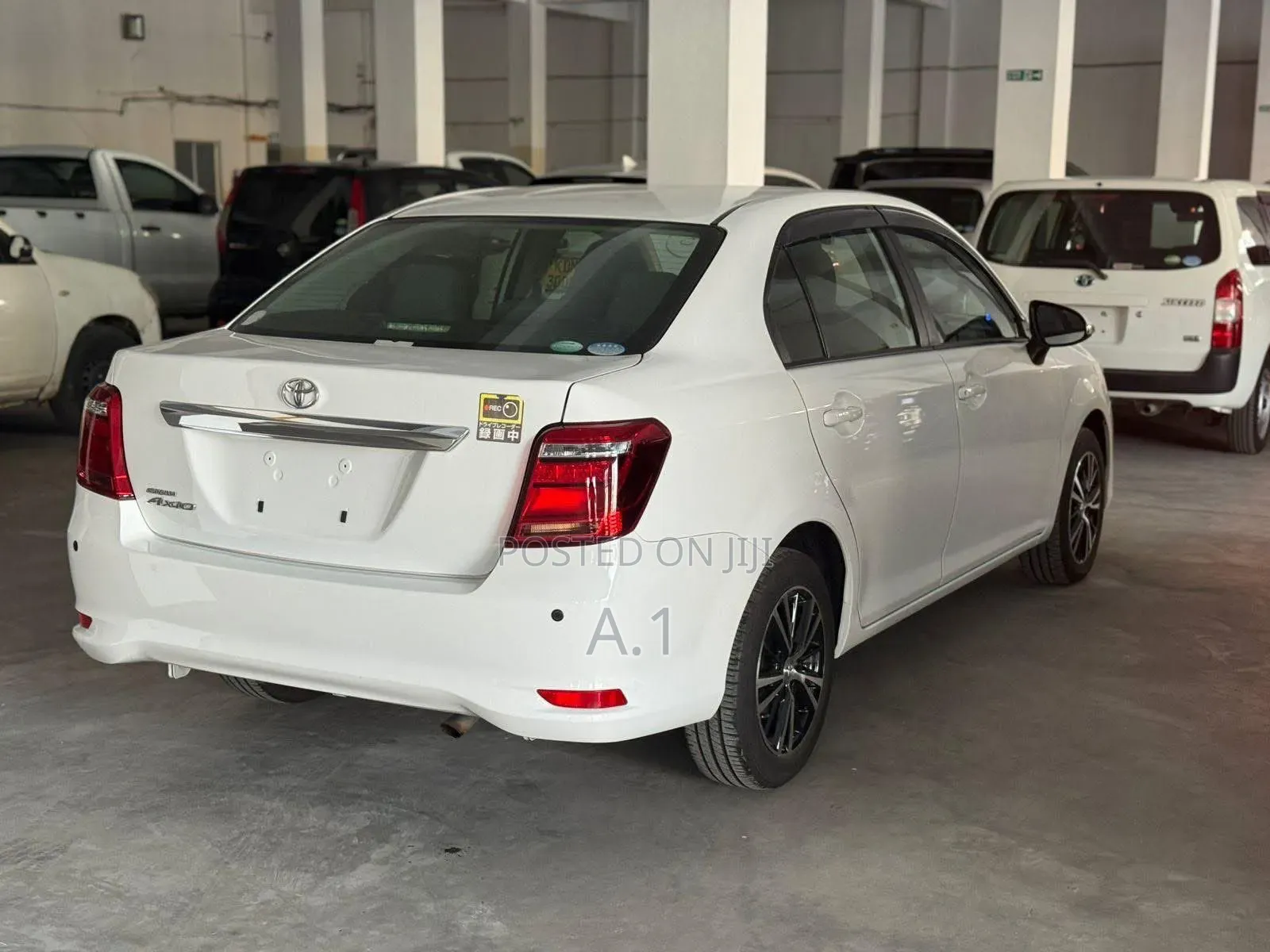 Toyota Axio 1.5 X 4WD 2019 Pearl