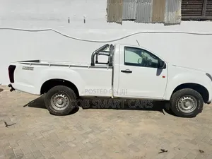 Isuzu D-MAX 2013 White
