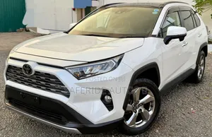 Toyota RAV4 2019 White