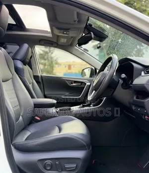 Toyota RAV4 2019 White