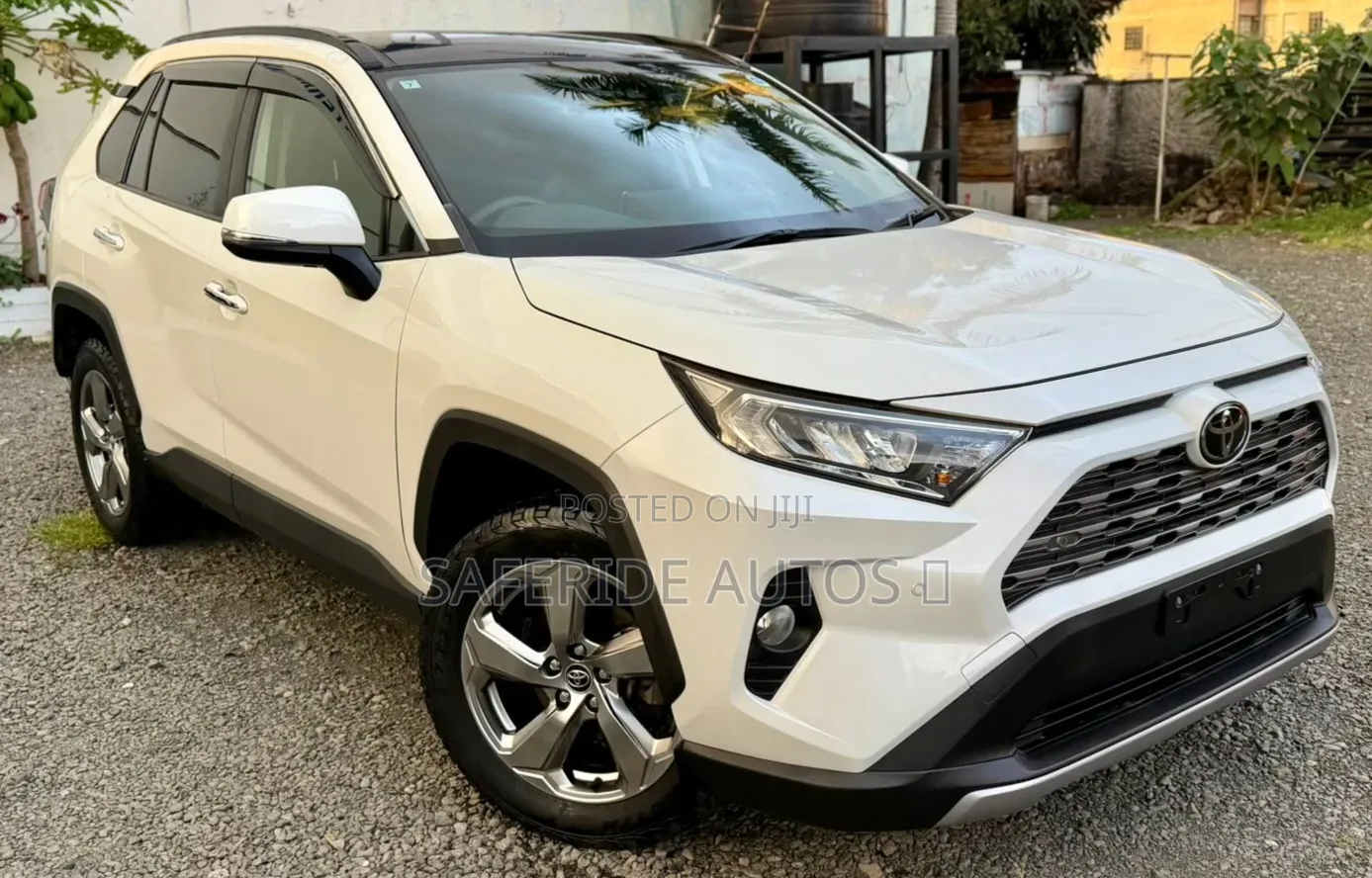 Toyota RAV4 2019 White