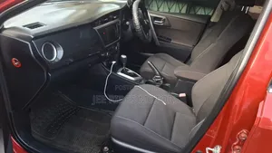 Toyota Auris 2012 Red