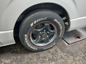 Toyota HiAce 2019 White