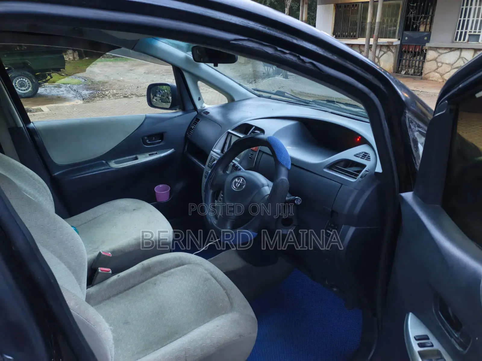 Toyota Ractis 1.5 AWD 2009 Black