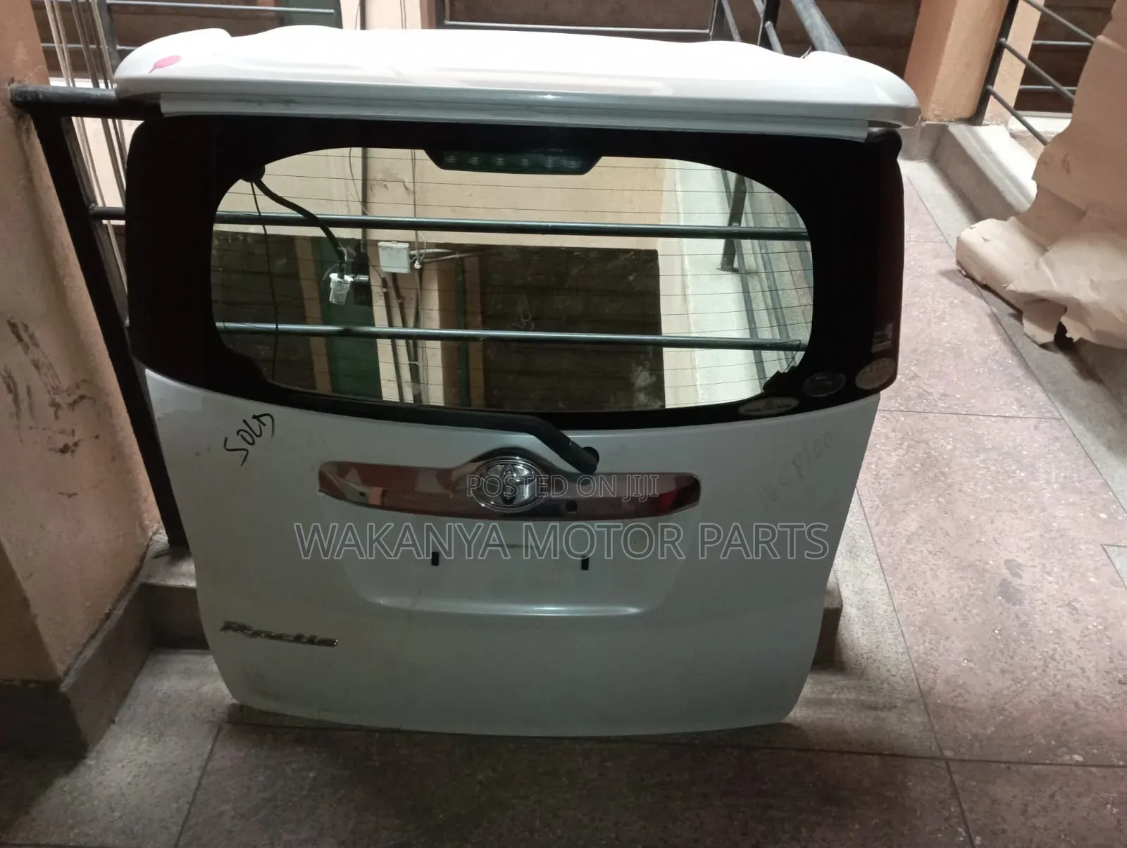 Toyota Ractis Model 2006/2008/2010 Tailgate/Boot, Ex Japan Parts
