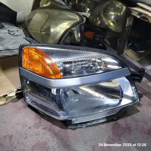 Toyota Voxy Model 2002/2003 Non Xenon Headlight, Ex Japan