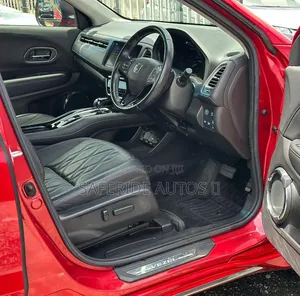 Honda Vezel 2019 Red