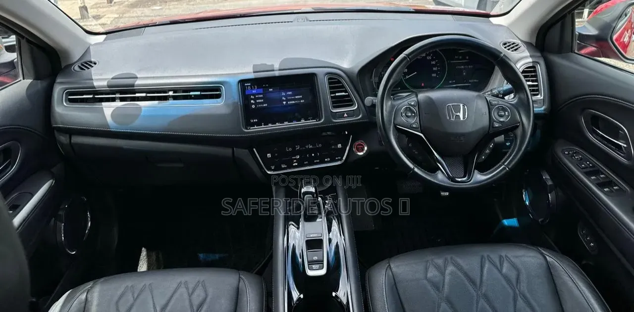 Honda Vezel 2019 Red