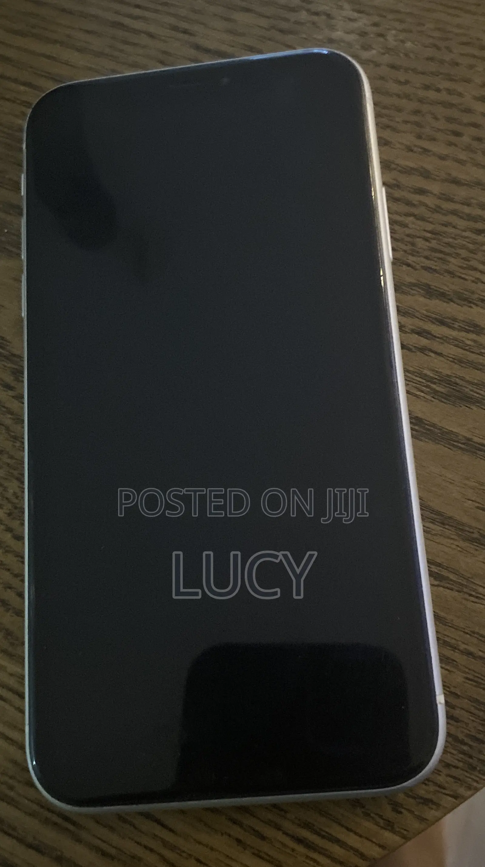 Apple iPhone XR 64 GB White