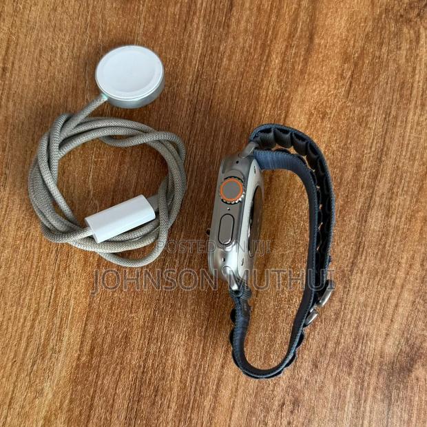Apple Watch Ultra 1 - thumbnail 2