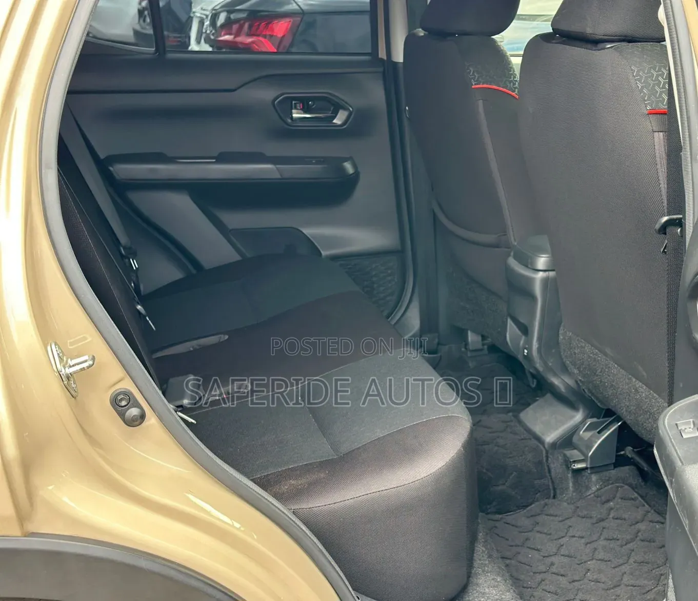 Daihatsu Rocky 2020 Gold
