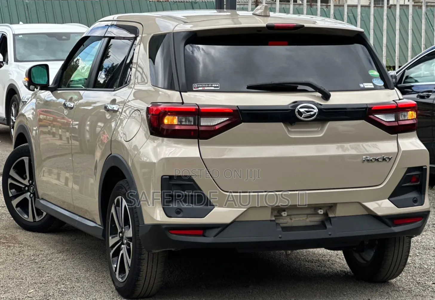 Daihatsu Rocky 2020 Gold