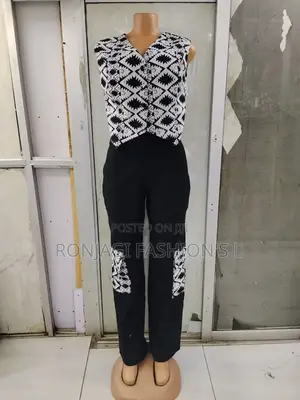 Embroided Cargo Pant With a Half Coat