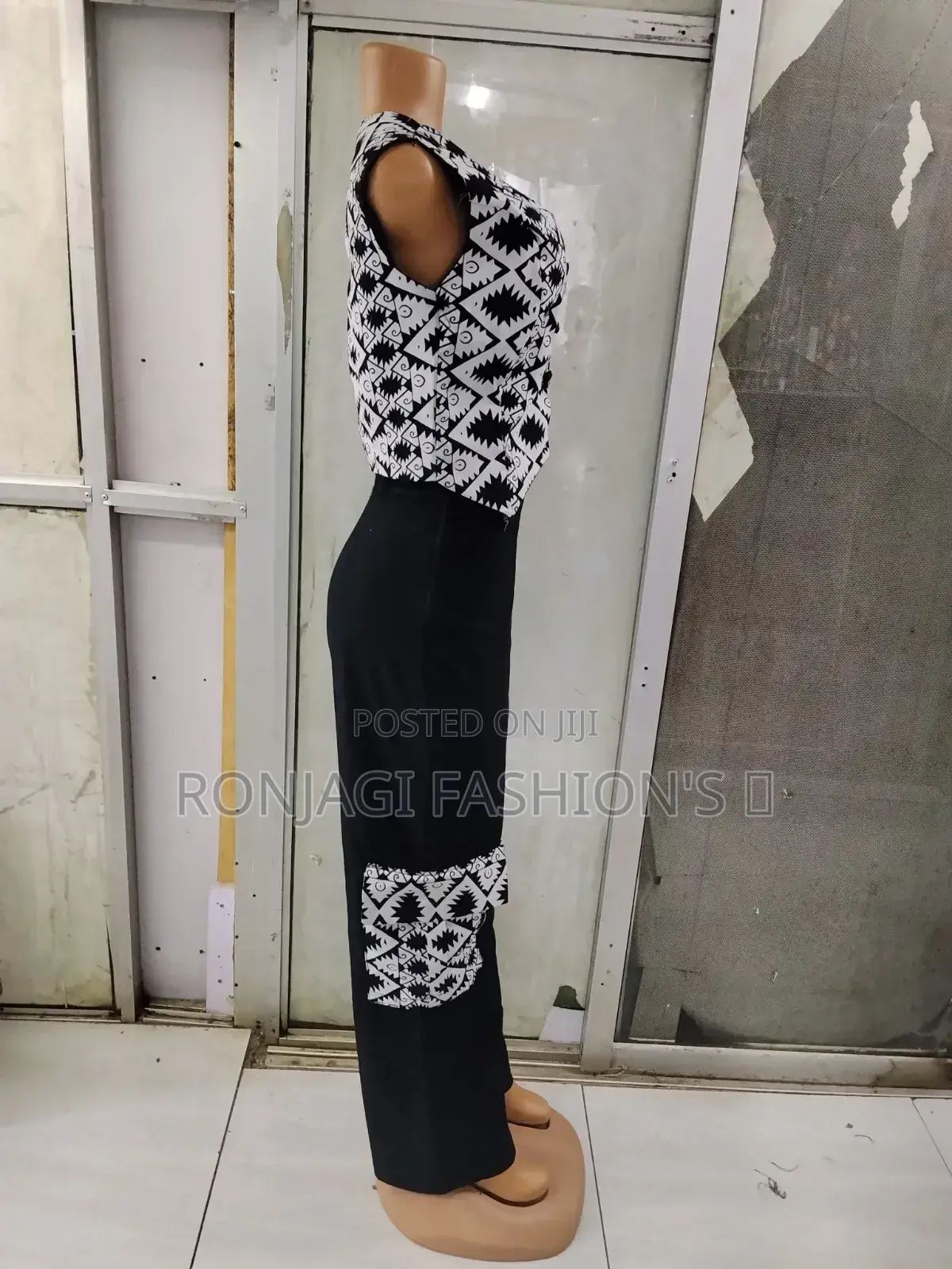 Embroided Cargo Pant With a Half Coat