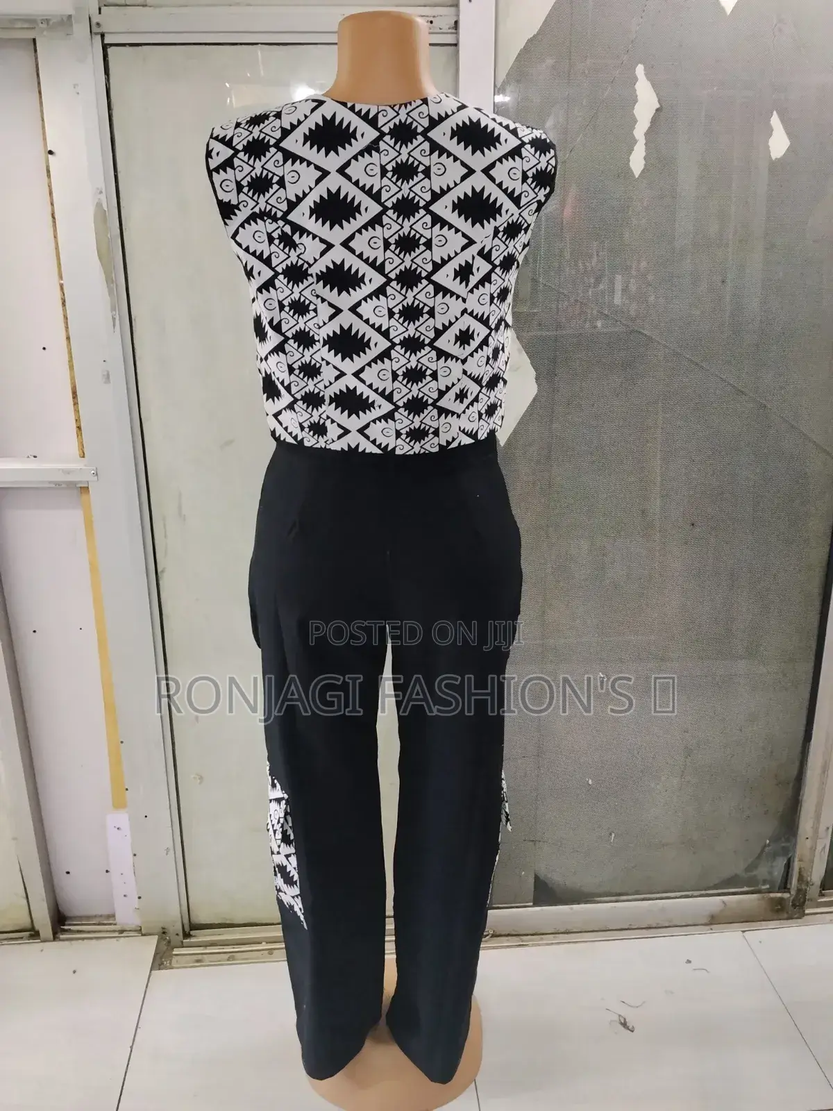 Embroided Cargo Pant With a Half Coat