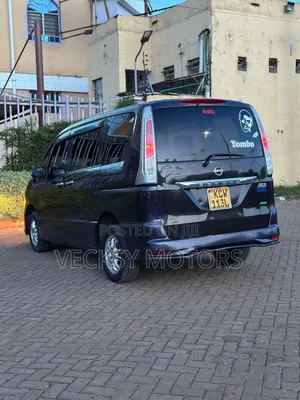 Nissan Serena 2012 Purple