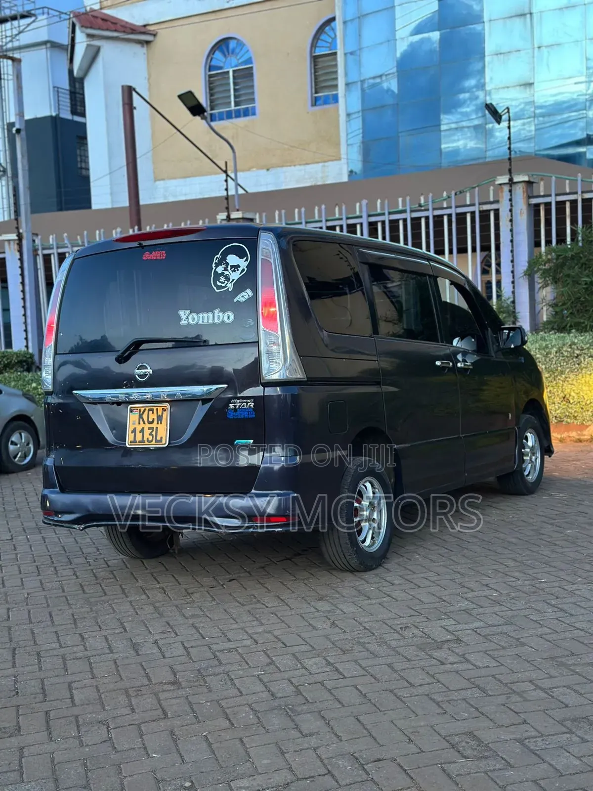 Nissan Serena 2012 Purple