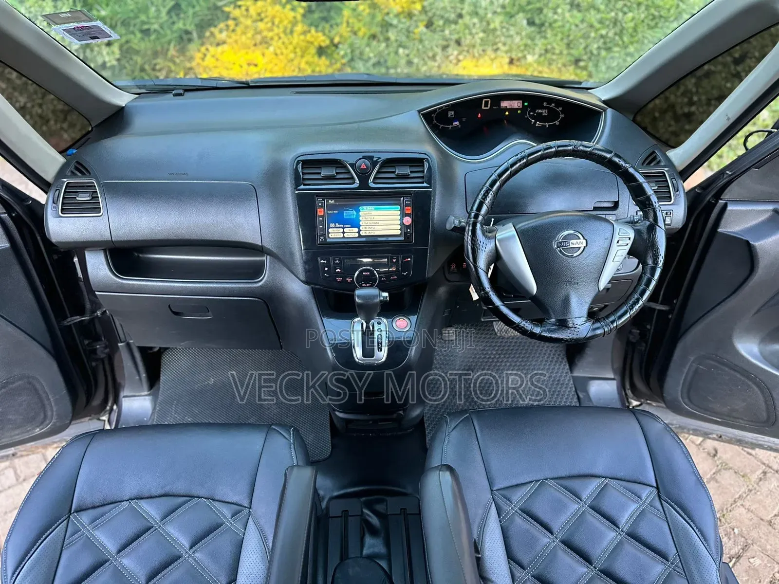 Nissan Serena 2012 Purple