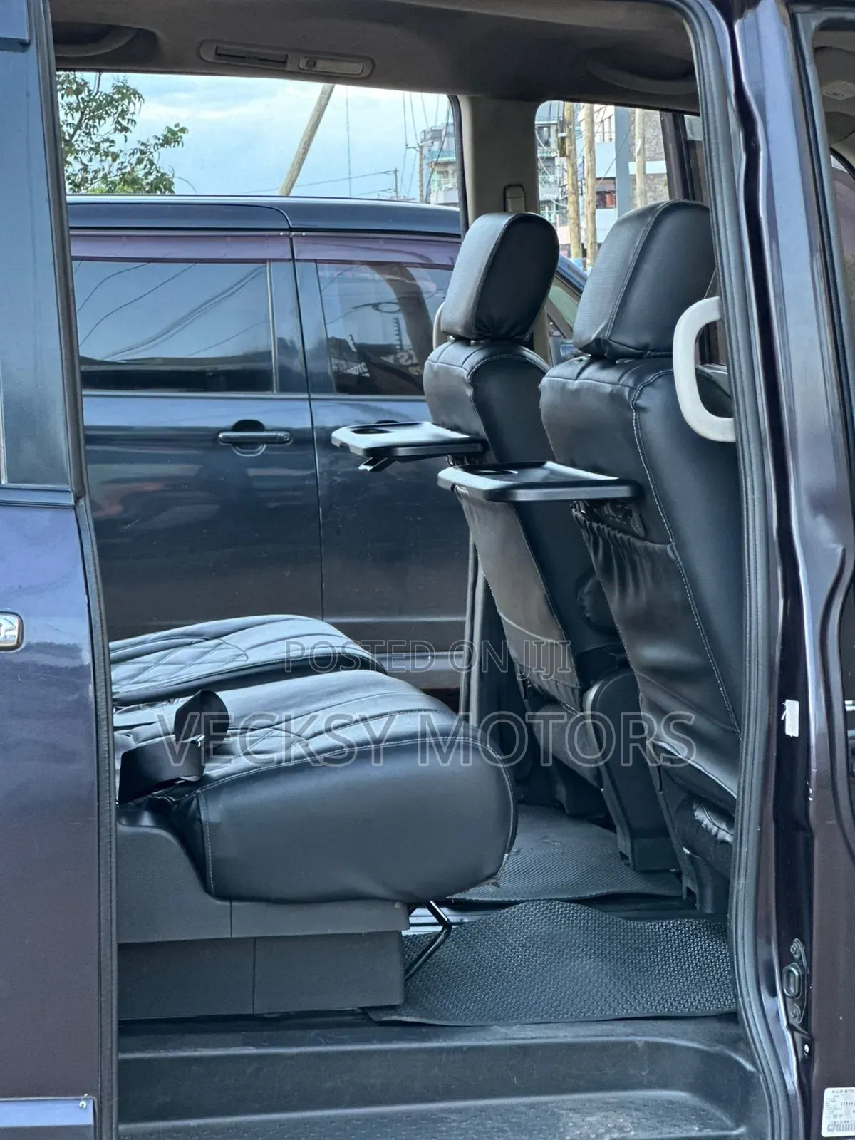 Nissan Serena 2012 Purple