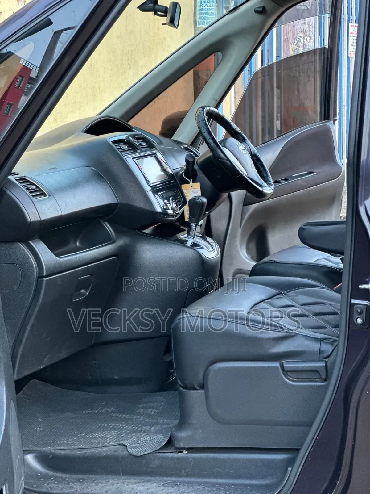 Nissan Serena 2012 Purple