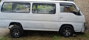 Nissan Caravan (Urvan) 2005 White