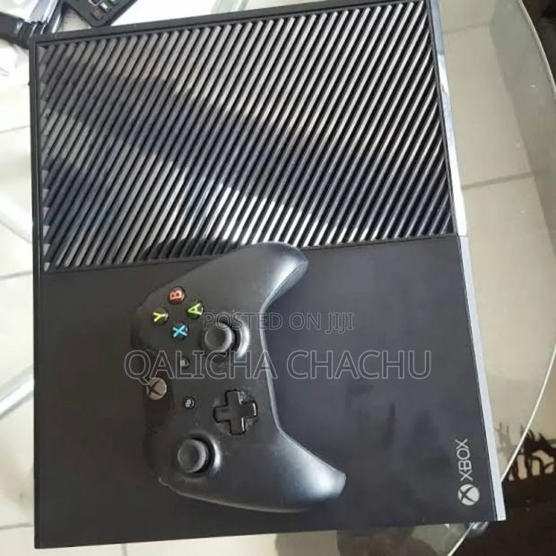 Microsoft X Box One (Standard) - thumbnail 2