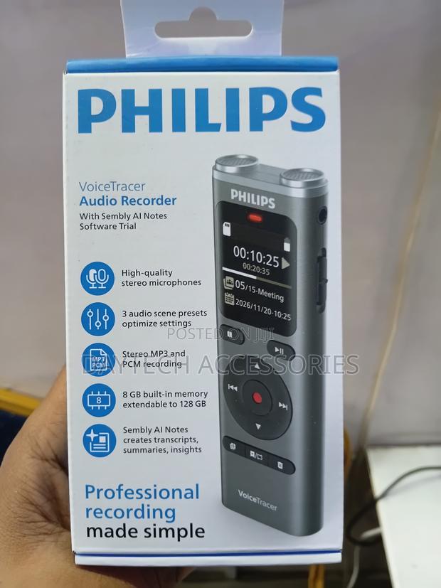This Is a Philips Voicetracer Dvt2075 Audio Recorder in Silver.