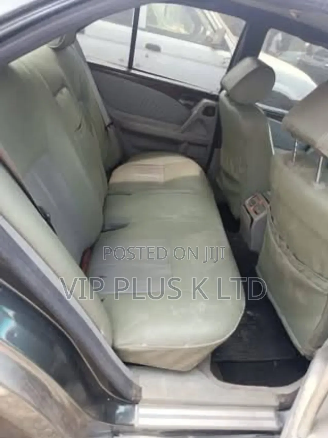 Mercedes-Benz E220 1997 Gray