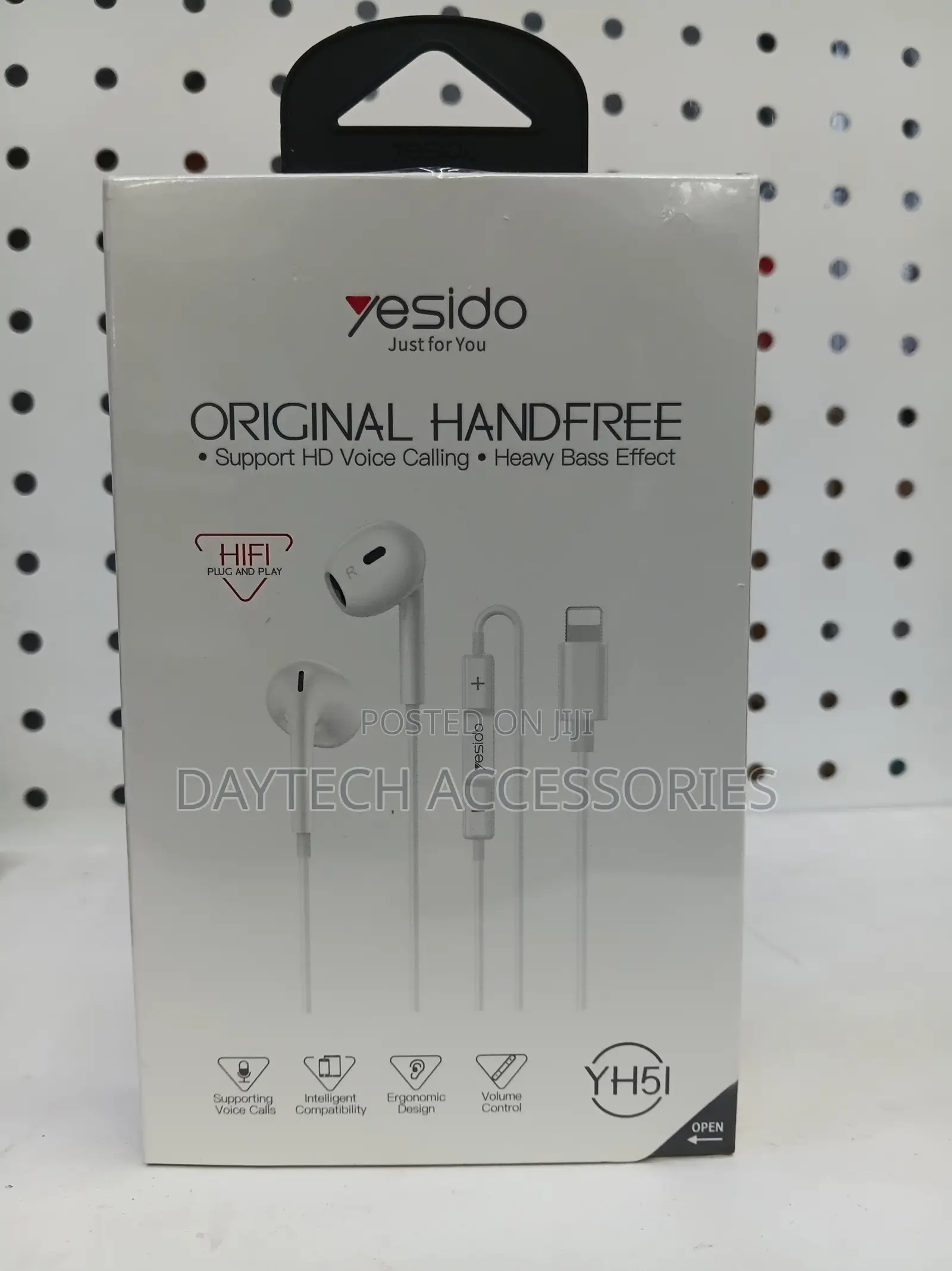 Yesido Yh51 Wired Lightning Connector Earphones for iPhones in White.