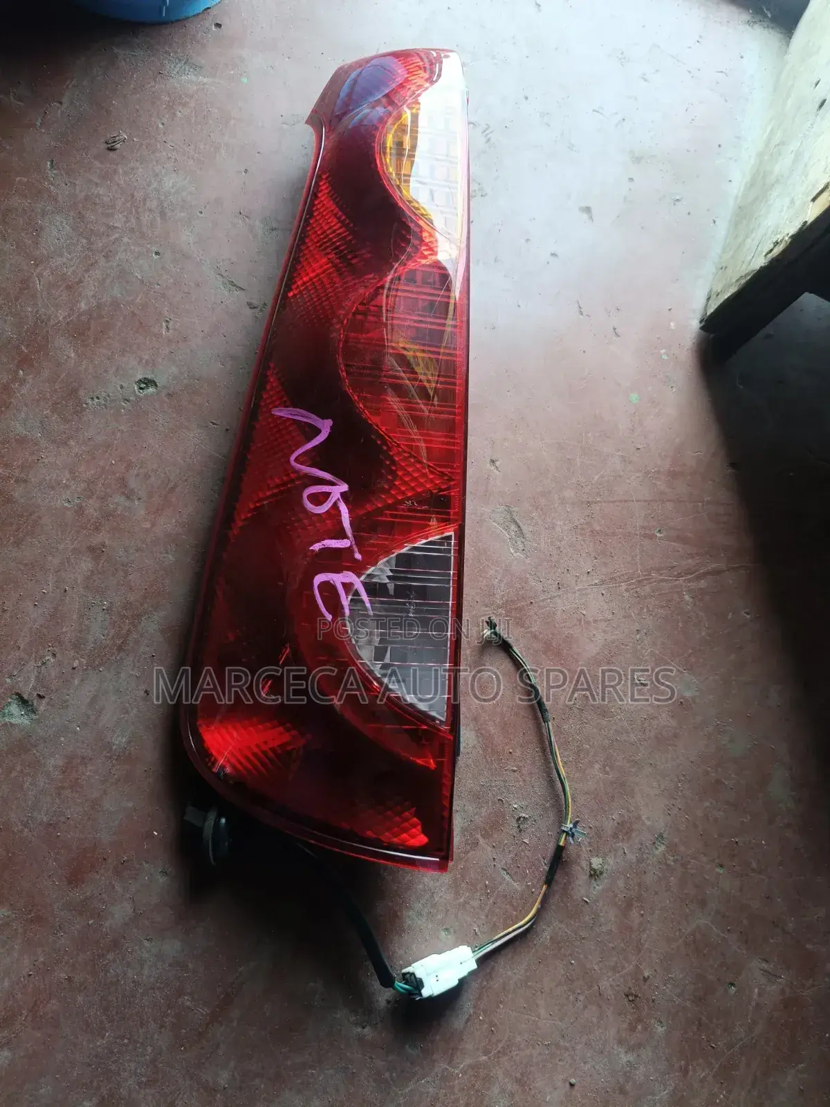 Tailight Nissan Note E11.