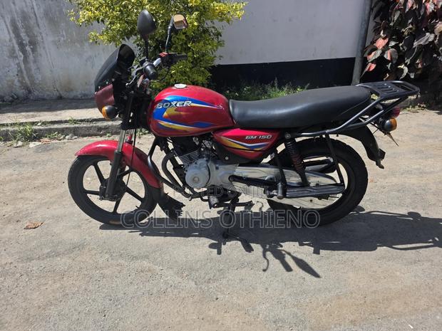 Bajaj Boxer 150 UG 2025 Red