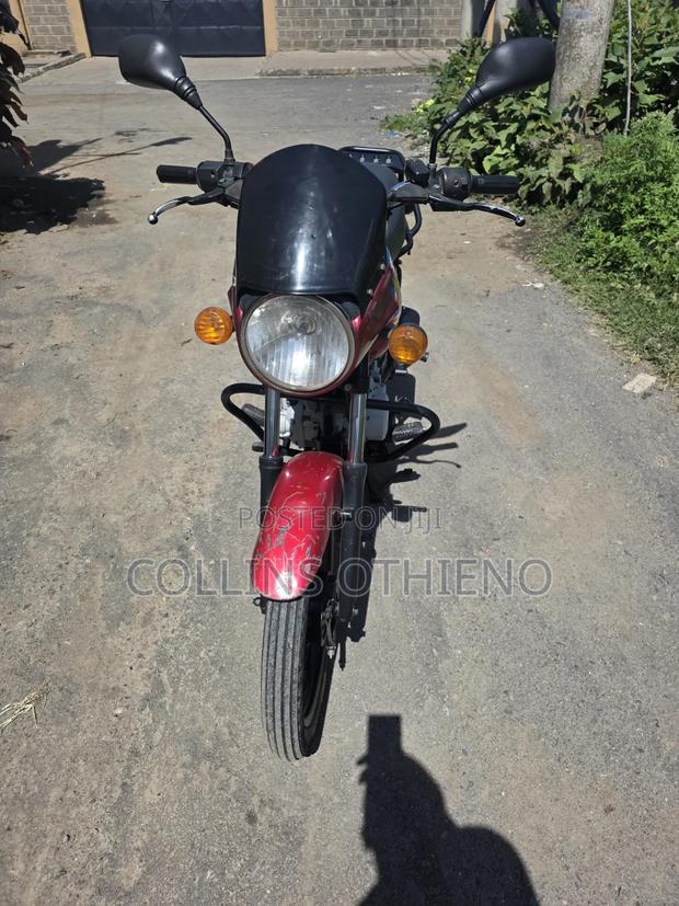 Bajaj Boxer 150 UG 2025 Red - thumbnail 3