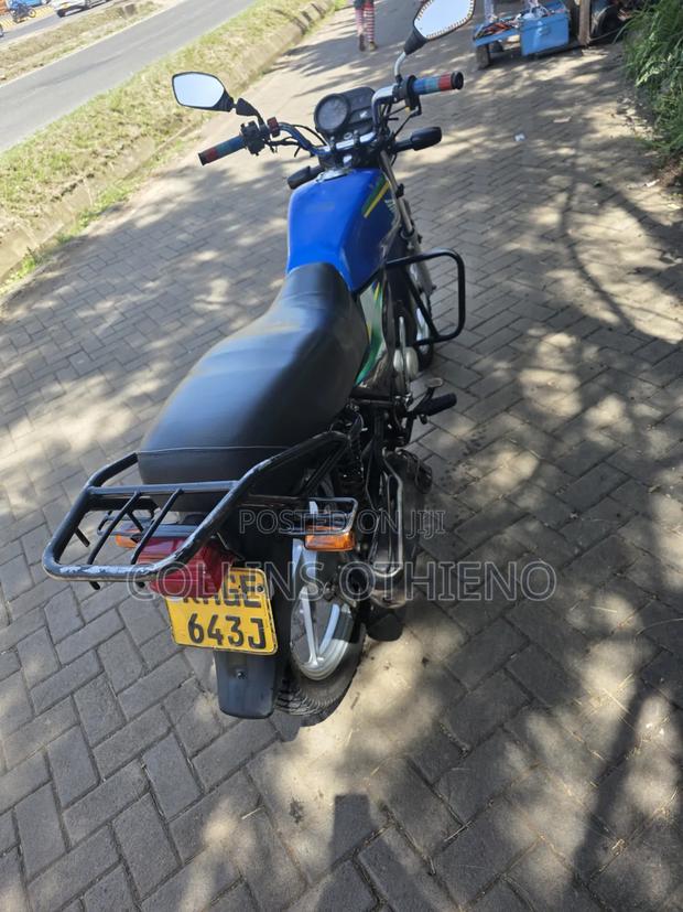 Honda CB 2025 Blue - thumbnail 4