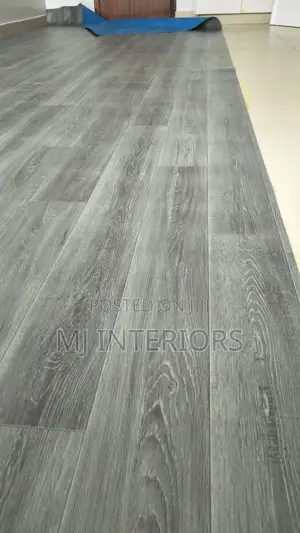 Premium Mkeka Wa Mbao Vinyl Flooring Waterproof Modern Floor Finish