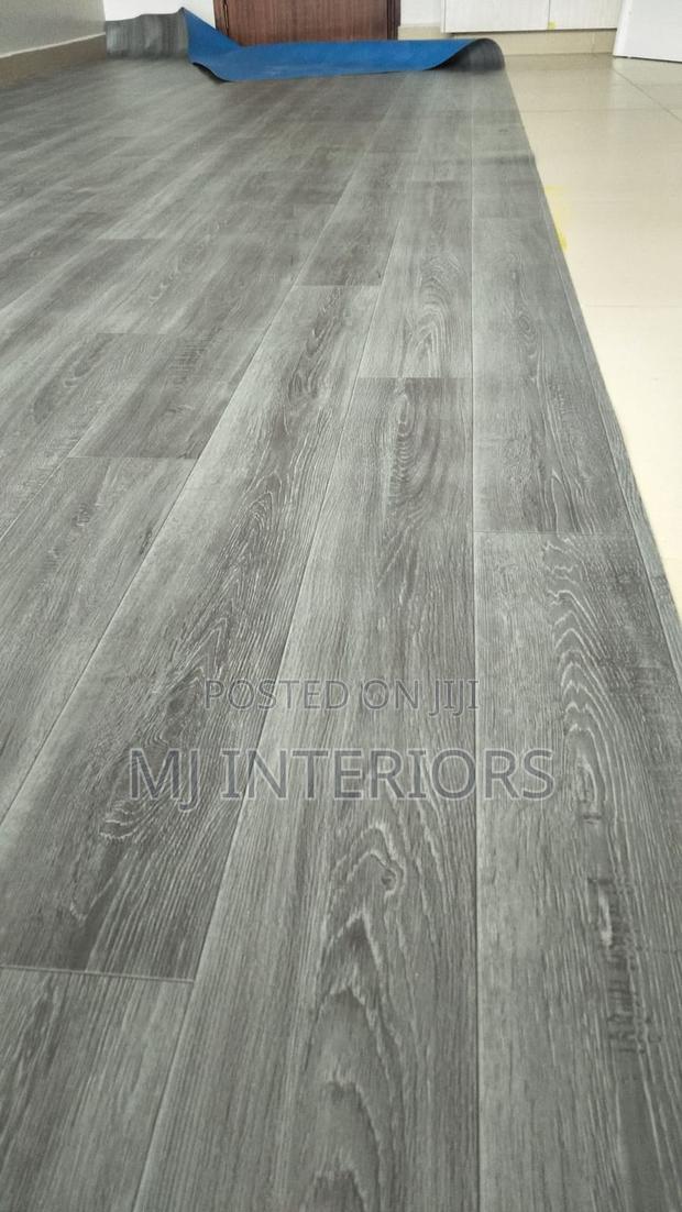 Premium Mkeka Wa Mbao Vinyl Flooring Waterproof Modern Floor Finish