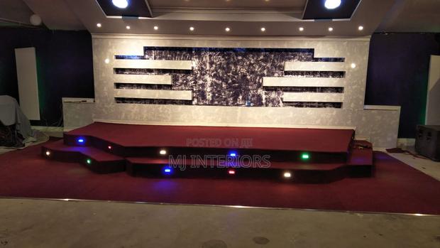 Durable Maroon Wall to Wall Church Carpet for High Traffic
