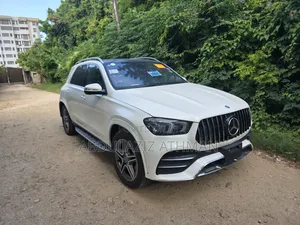Mercedes-Benz GLE-Class GLE 300d 4MATIC 2019 White