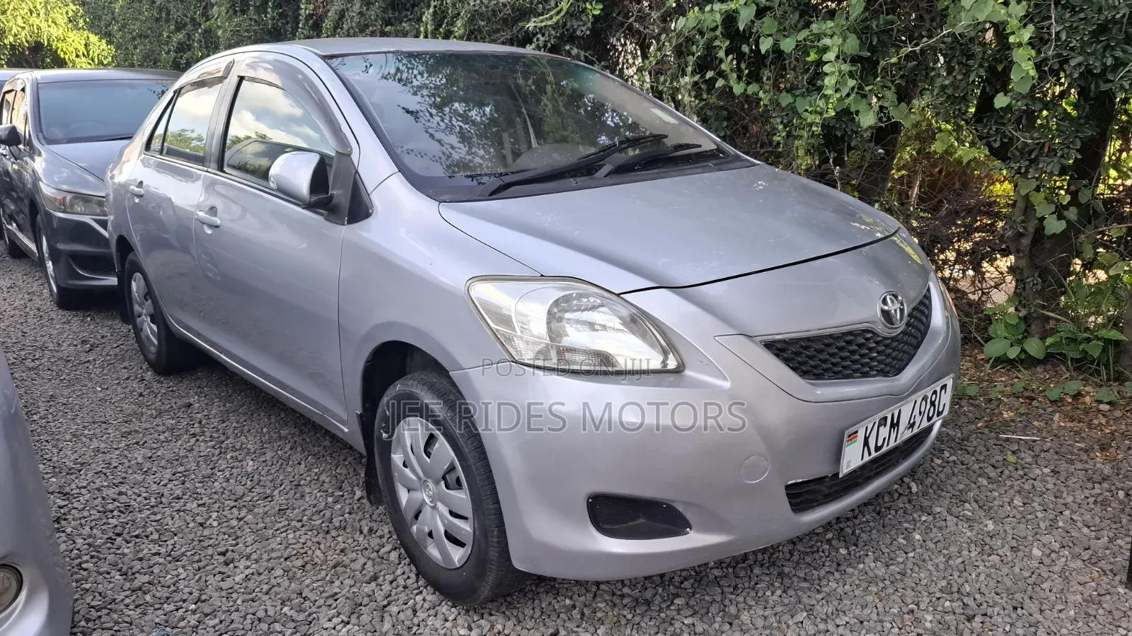 Toyota Belta 2010 Silver