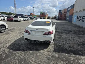 Toyota Crown 2019 White