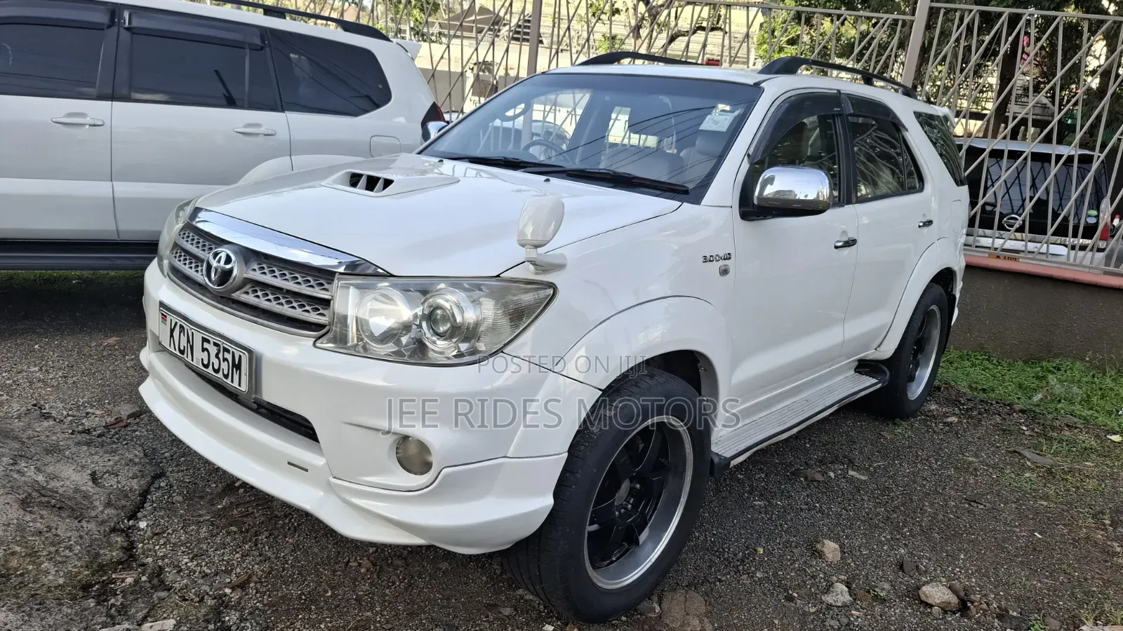 Toyota Fortuner 3.0 D AWD 2010 White