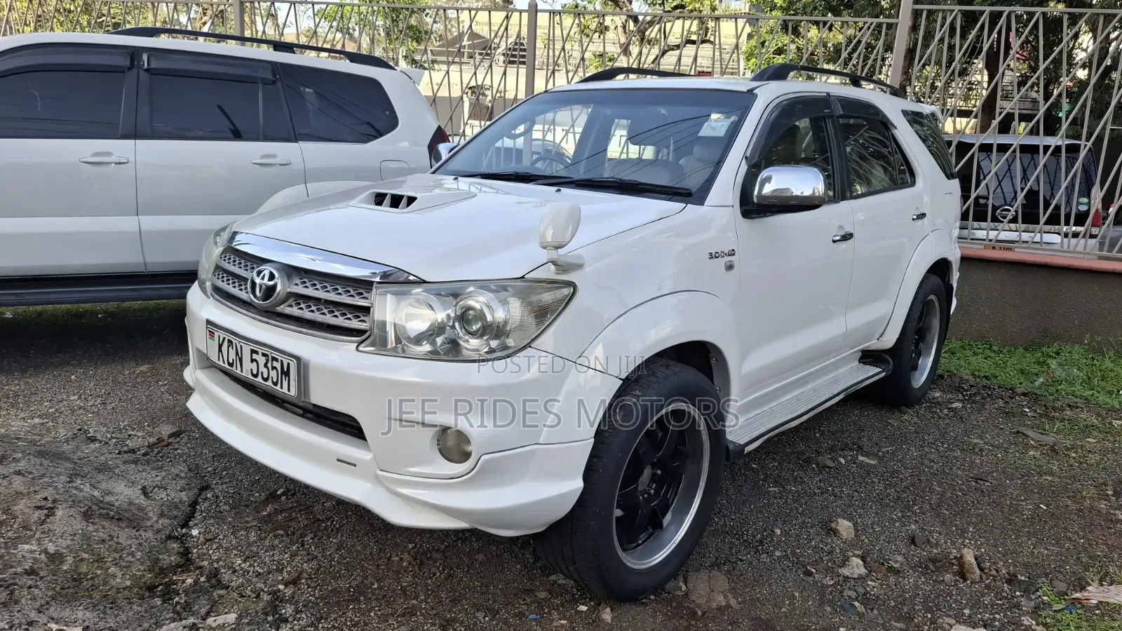 Toyota Fortuner 3.0 D AWD 2010 White
