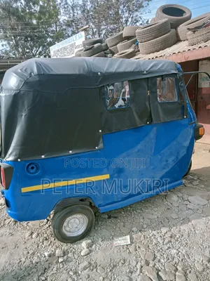 Piaggio Scooter 2022 Blue