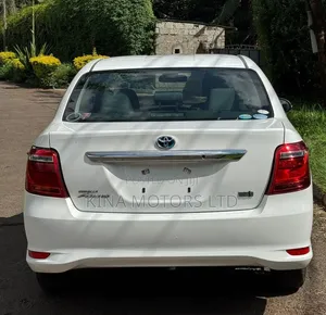 Toyota Axio 1.5 Hybrid 2WD 2019 Off white