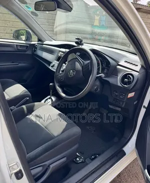 Toyota Axio 1.5 Hybrid 2WD 2019 Off white