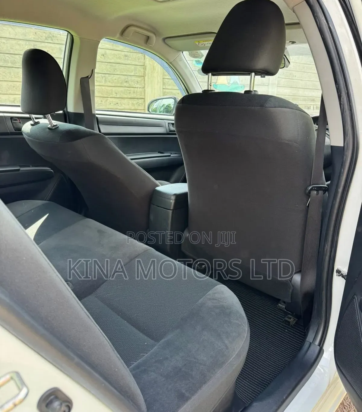 Toyota Axio 1.5 Hybrid 2WD 2019 Off white