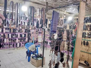 Two Stalls Joined(2 in 1) for Transfer With or Without Stock