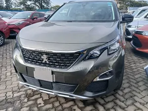 Peugeot 5008 2019 Gray