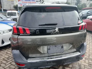 Peugeot 5008 2019 Gray