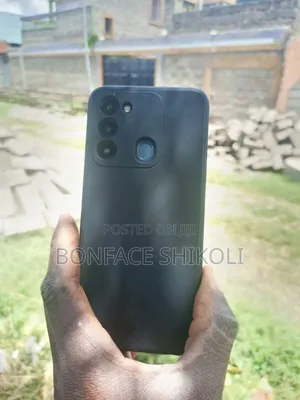 Tecno Spark 8C 64 GB Blue