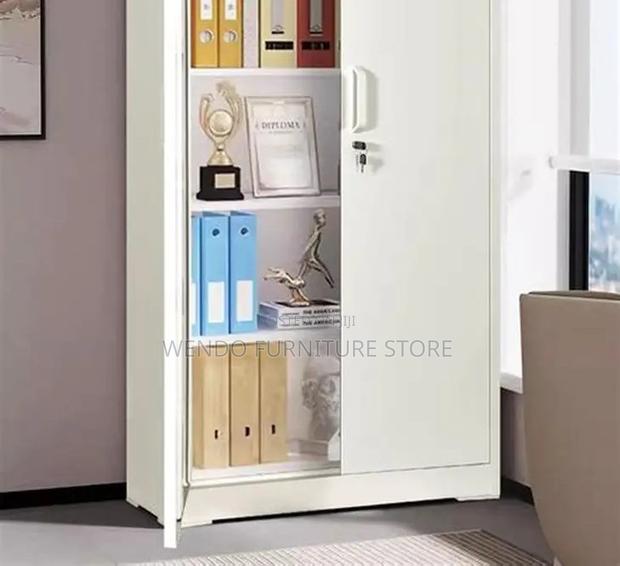 Office Cabinets; Executive Gray Display Lockable Cabinet - thumbnail 3